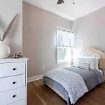 Newly Renovated 3 Bedroom Shelby Park Home **Free Parking**
